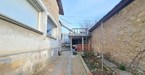 Двухэтажный дом 179,2 м2 на участке 4,41 сотки, Ленинский район, ул. Краснодарская, д.30