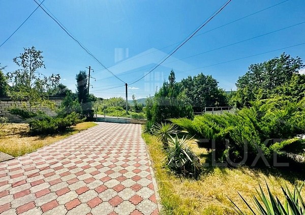 2х-этажный дом, 177 м2 на 12.5 сотках ИЖС, р-н Бахчисарайский, с. Долинное, ул. Садовая, д. 30