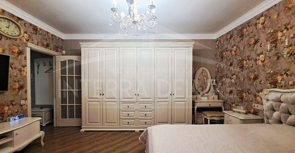 5-ти комнатная квартира 150 м2, Гагаринский район, ул. Тараса Шевченко, 20