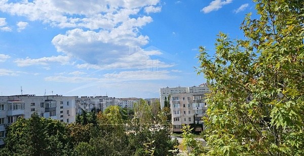 1-комнатная квартира 30 м2 на 5/5 этаже, Гагаринский район, ул. Героев Бреста, 11