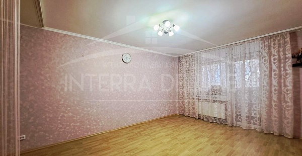 2-х комнатная квартира 80 м2 на 3/10 этаже, Нахимовский район, пр. Победы