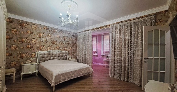 5-ти комнатная квартира 150 м2, Гагаринский район, ул. Тараса Шевченко, 20