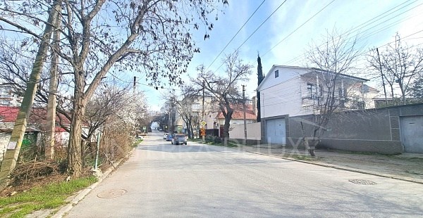 2-х этажный дом на 2.7 сот. ИЖС, ул. Ивана Голубца