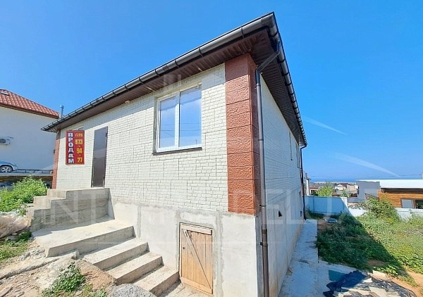 Дом 200 м2 на 4 сотках, в , Балаклавский район