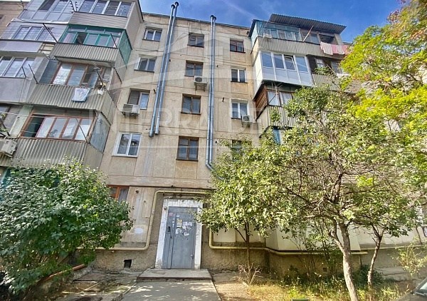 2-х комнатная квартира 46 м2 на 3/5 этаже в г. Севастополь, пр-т Генерала Острякова