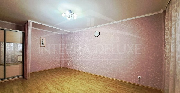 2-х комнатная квартира 80 м2 на 3/10 этаже, Нахимовский район, пр. Победы