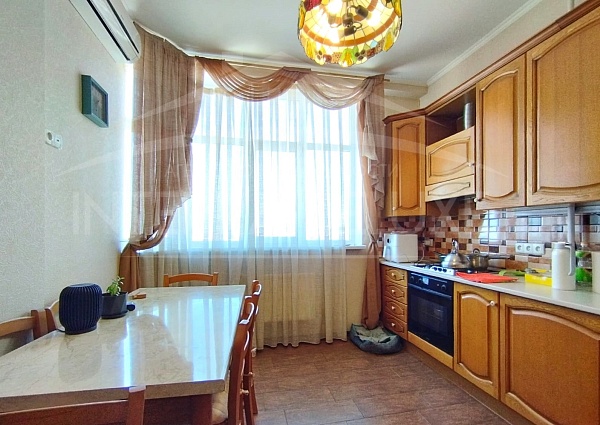 2-х комнатная квартира 71 м2 на 6/10 этаже, Нахимовский район, пр. Победы, 2А 2-х комнатная квартира 71 м2 на 6/10 этаже, Нахимовский район, пр. Победы, 2А