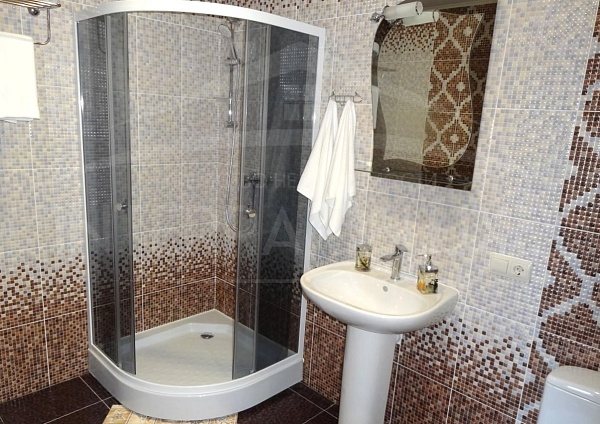 Гостевой дом "Севастопольская усадьба" 1050 м2, ул. 4-я Равелинная, 5 Гостевой дом "Севастопольская усадьба" 1050 м2, ул. 4-я Равелинная, 5