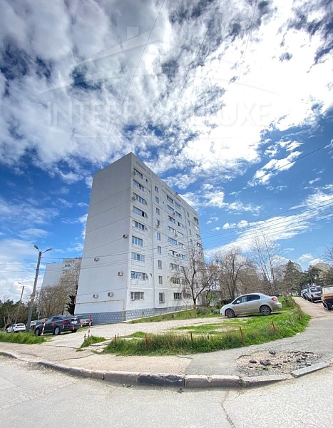 3-х комнатная квартира 68 м2, на 4/9 этаже дома г. Севастополь, Ленинский район, пр-кт Генерала Острякова 141