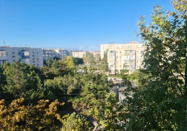 1-комнатная квартира 30 м2 на 5/5 этаже, Гагаринский район, ул. Героев Бреста, 11