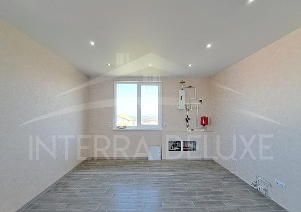 Дом 200 м2 на 4 сотках, в , Балаклавский район