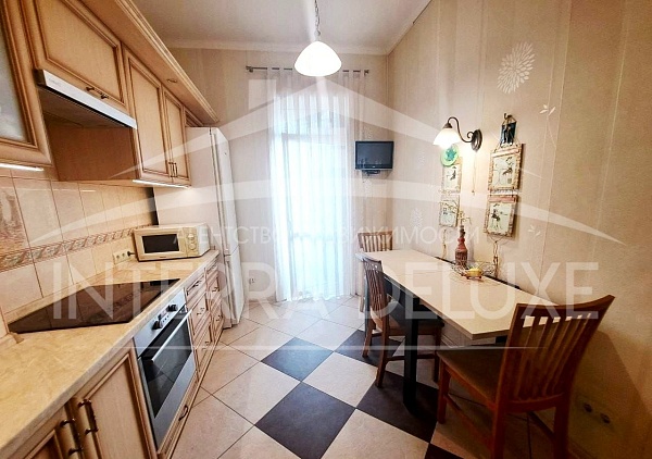 2-х комнатная квартира на 8/16 этаже, Гагаринский район, пр. Античный, 11