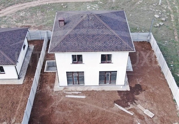 2-х этажный дом 155 м², на участке ИЖС 4,5 сотки в ЖК Благополучный, Нахимовский район, ул. Генерала Богдановича