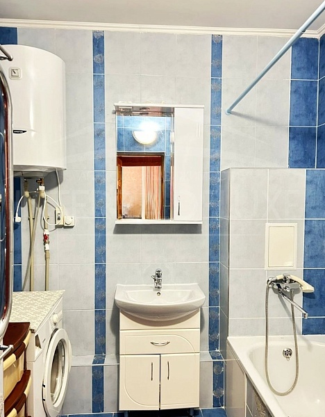 2-х комнатная квартира 80 м2 на 3/10 этаже, Нахимовский район, пр. Победы