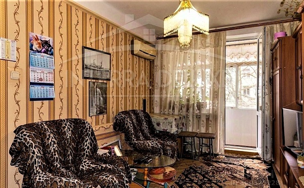 1-комнатная квартира 30,1 м2 на 2/5 этаже в г. Севастополь, пр-т Генерала Острякова